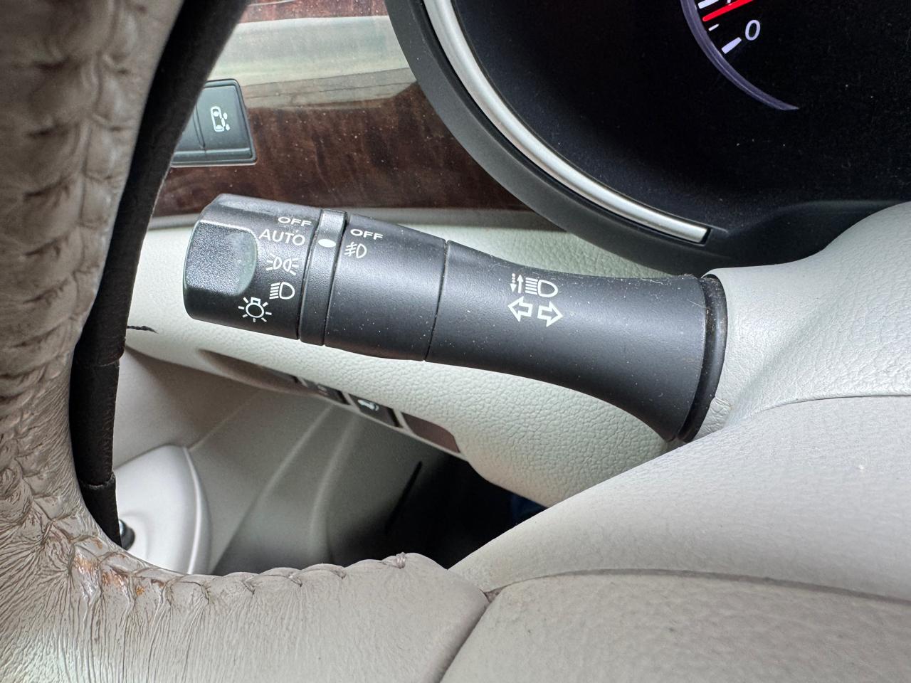 Nissan Quest Platinum 2015