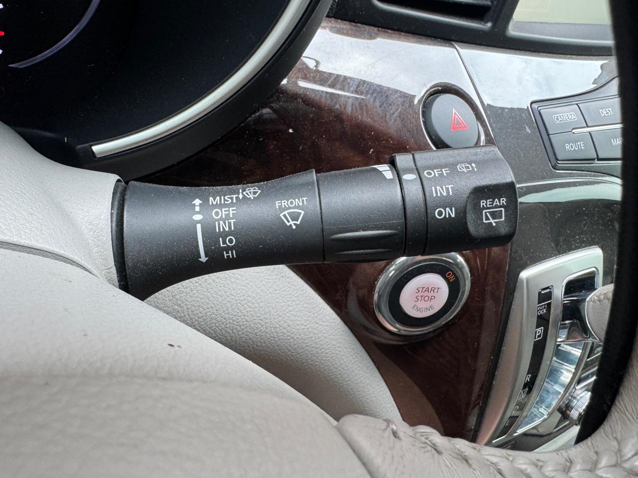 Nissan Quest Platinum 2015