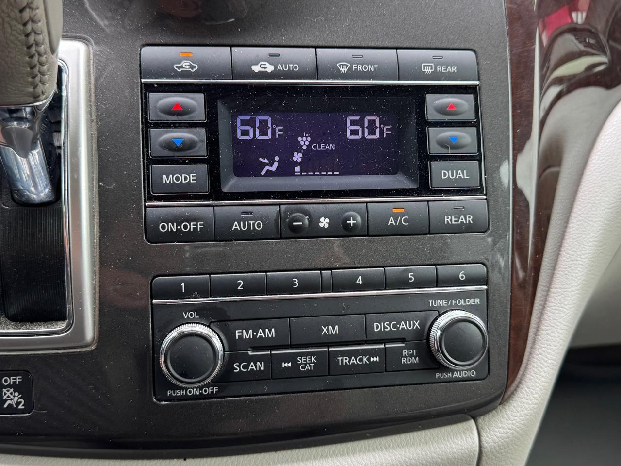 Nissan Quest Platinum 2015