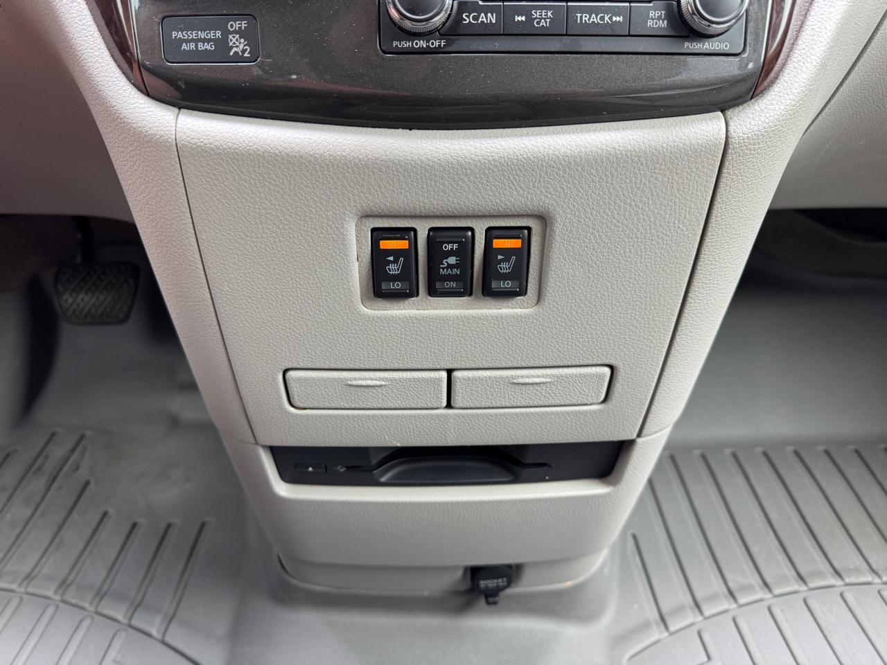 Nissan Quest Platinum 2015
