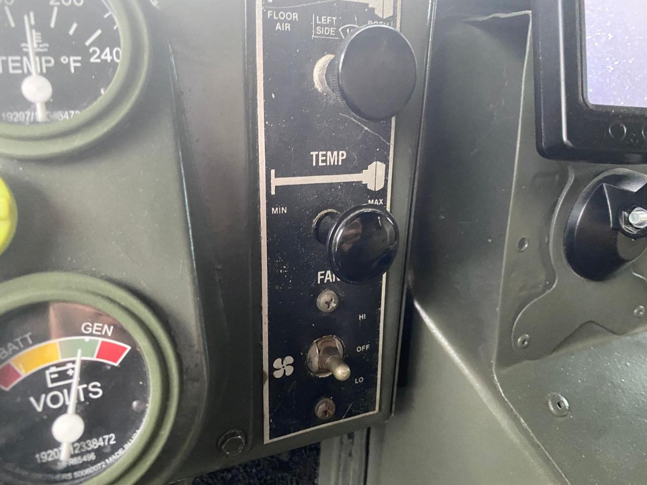 AM General Humvee  1992