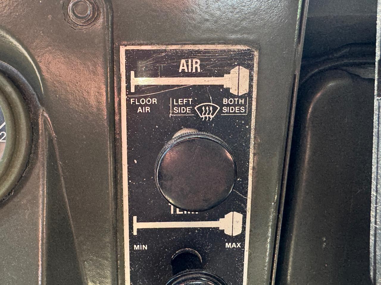 AM General Humvee  1992