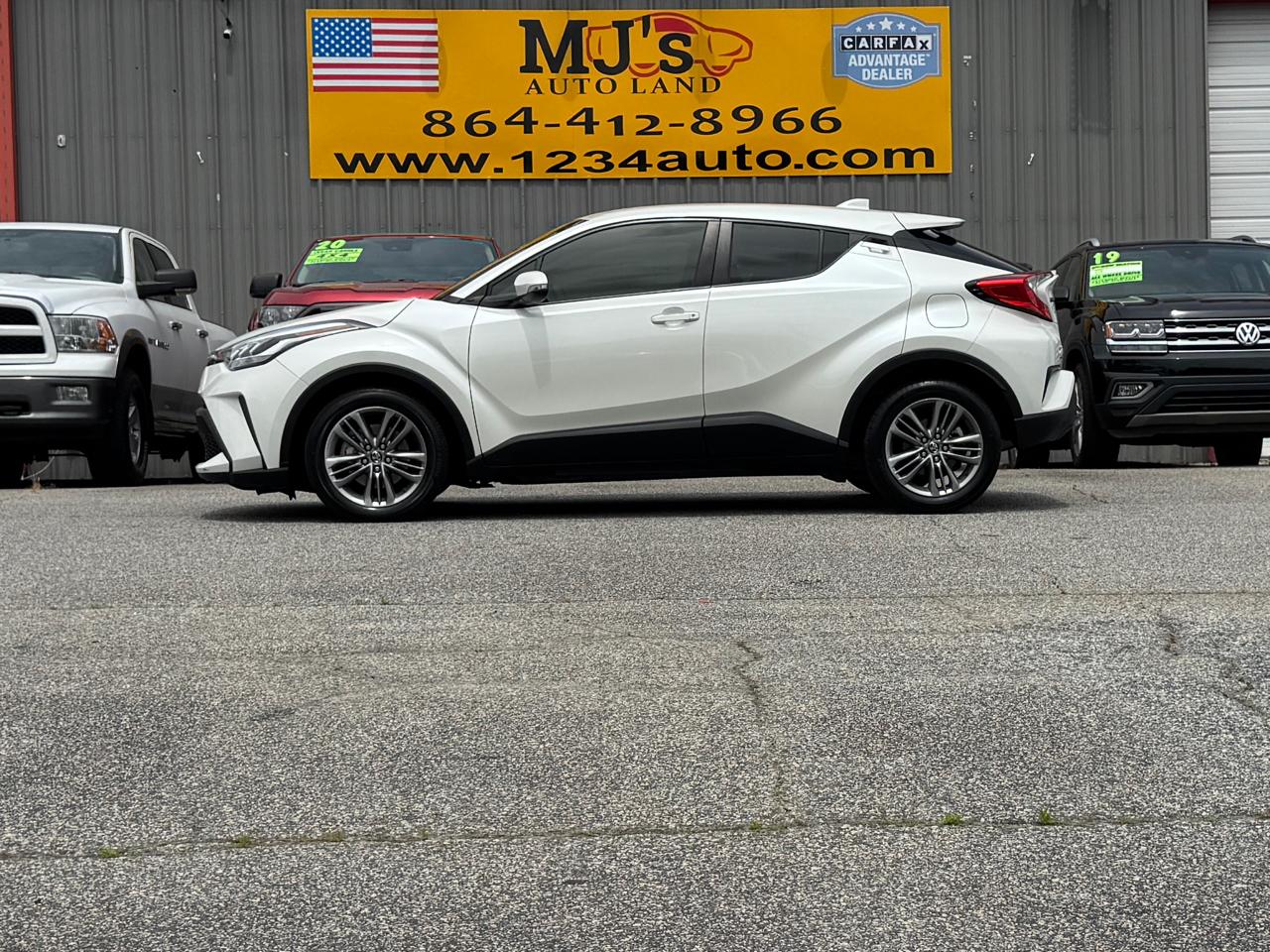 Toyota C-HR LE 2021