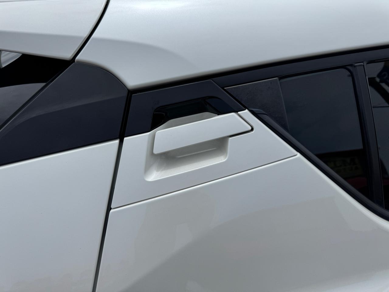 Toyota C-HR LE 2021