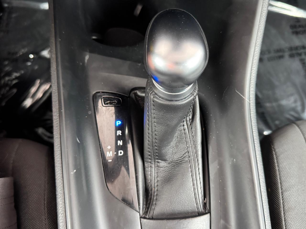 Toyota C-HR LE 2021