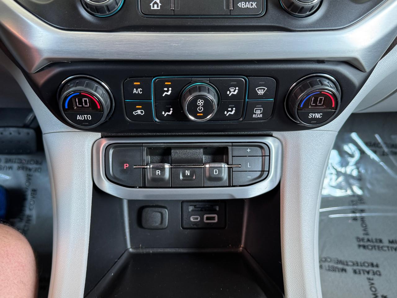 GMC Acadia SLT 2021