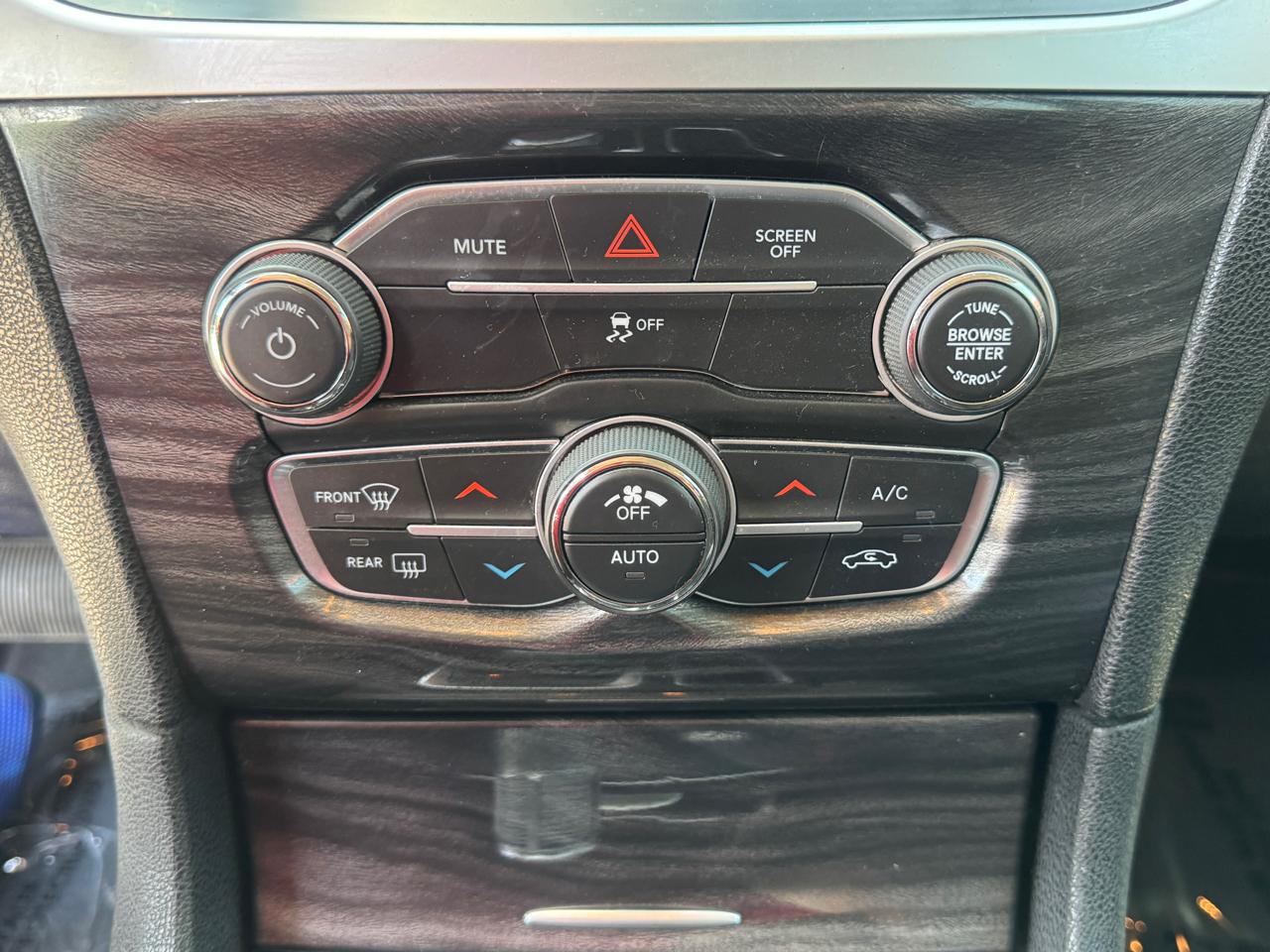 Chrysler 300 Touring 2022