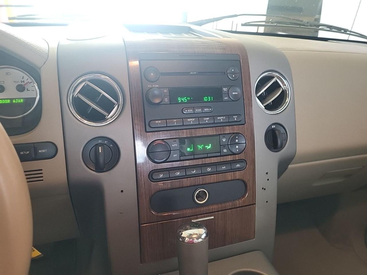 Ford F-150 Lariat SuperCab 4WD 2004