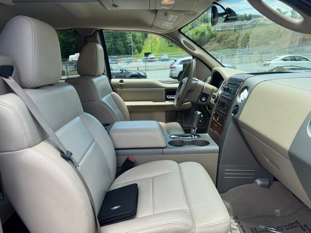 Ford F-150 Lariat SuperCab 4WD 2004