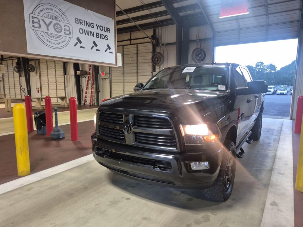 RAM 2500 Big Horn Crew Cab 4WD 2016
