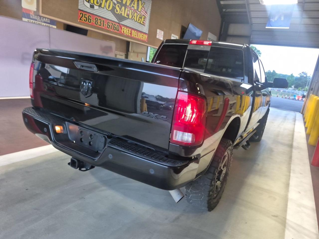 RAM 2500 Big Horn Crew Cab 4WD 2016