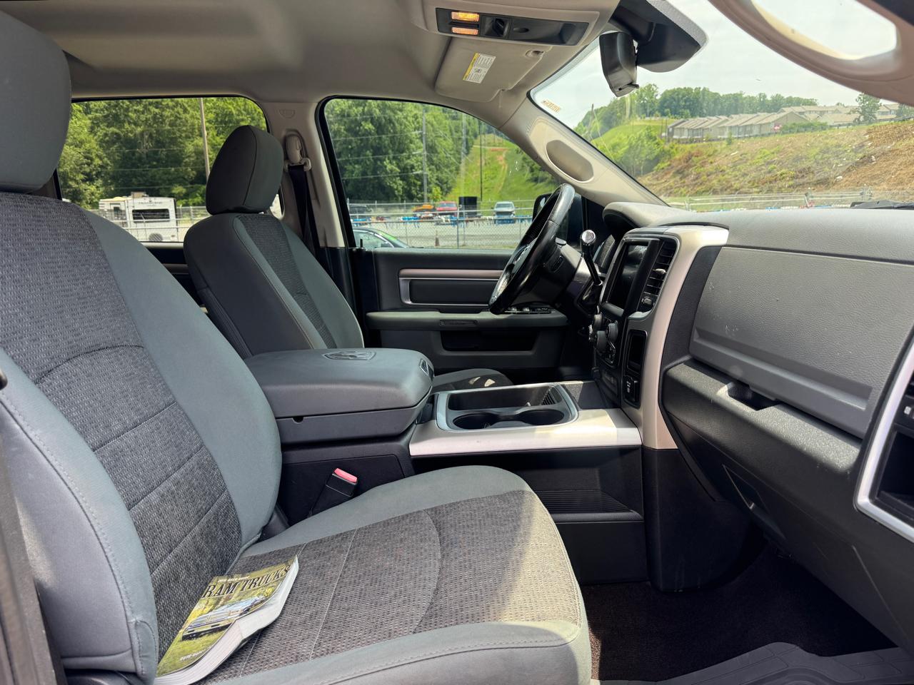 RAM 2500 Big Horn Crew Cab 4WD 2016