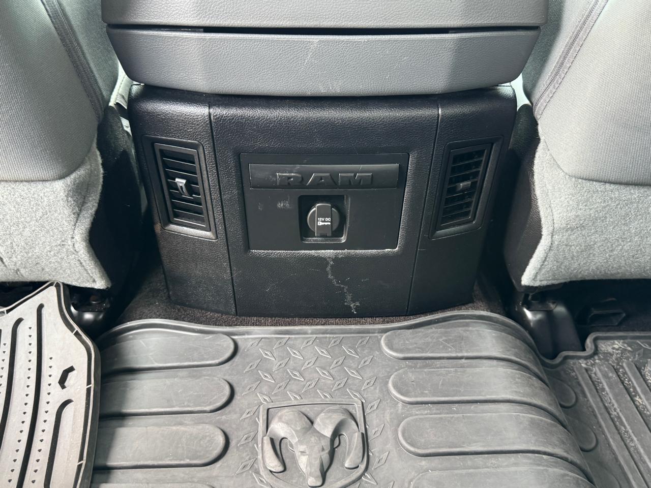 RAM 2500 Big Horn Crew Cab 4WD 2016