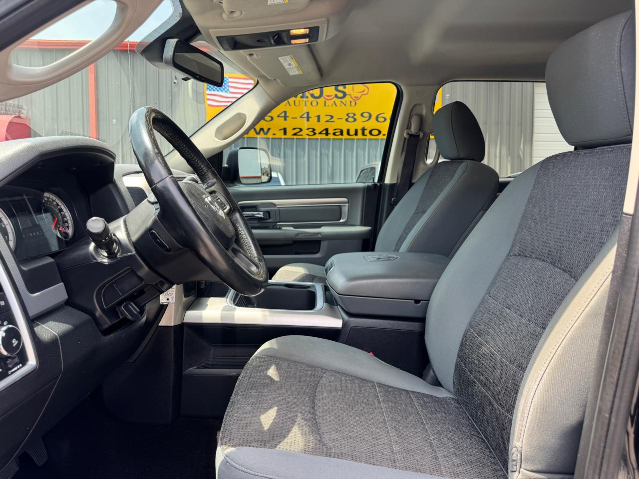 RAM 2500 Big Horn Crew Cab 4WD 2016