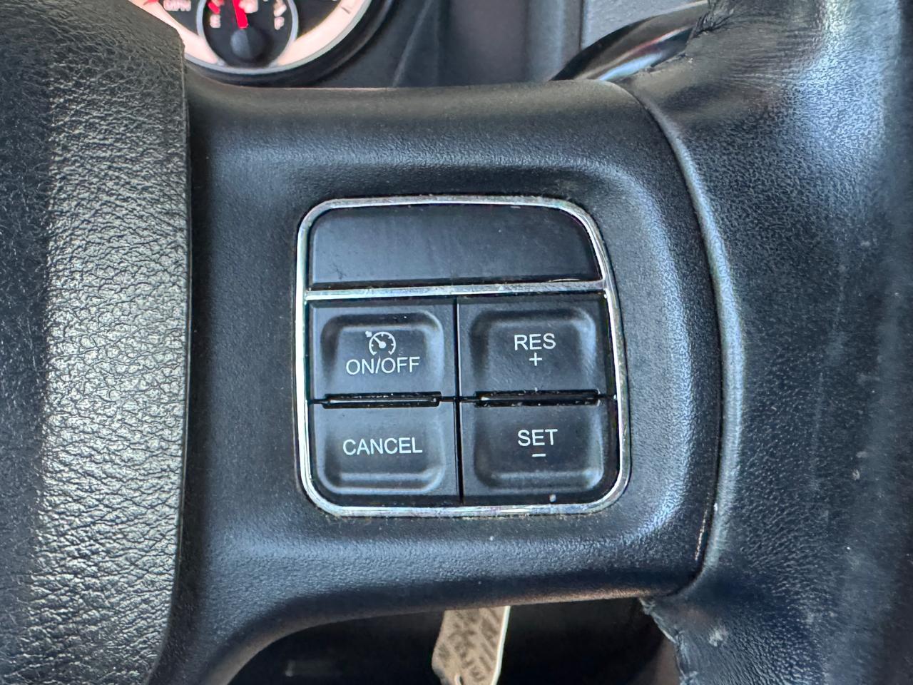 RAM 2500 Big Horn Crew Cab 4WD 2016