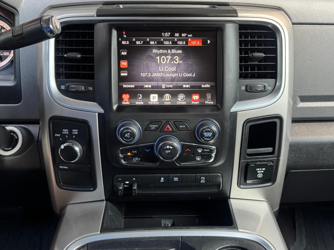 RAM 2500 Big Horn Crew Cab 4WD 2016