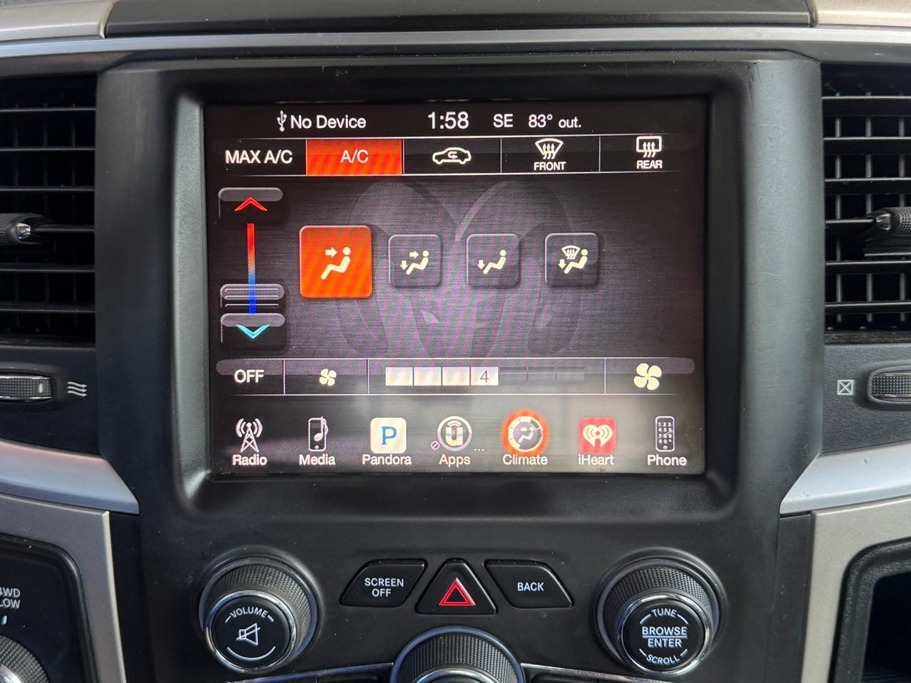 RAM 2500 Big Horn Crew Cab 4WD 2016