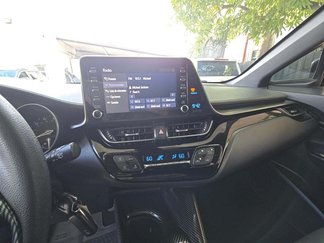 Toyota C-HR LE 2019