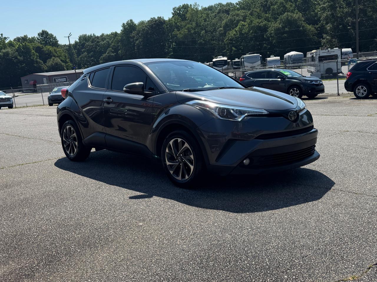 Toyota C-HR LE 2019
