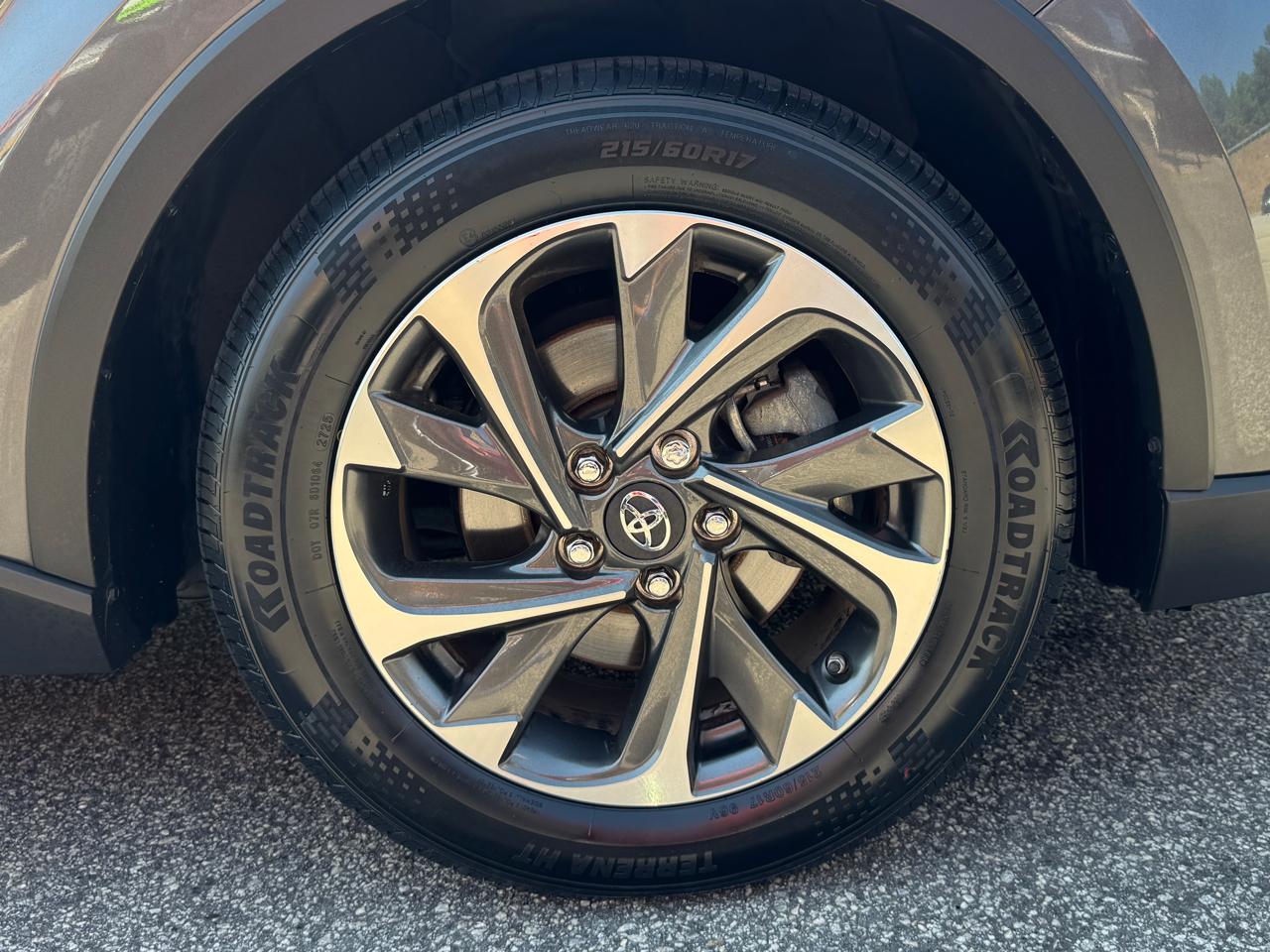 Toyota C-HR LE 2019