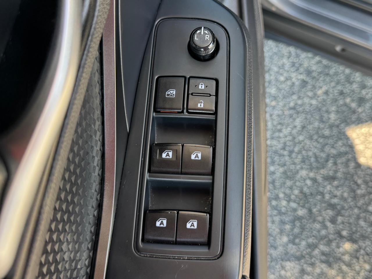 Toyota C-HR LE 2019