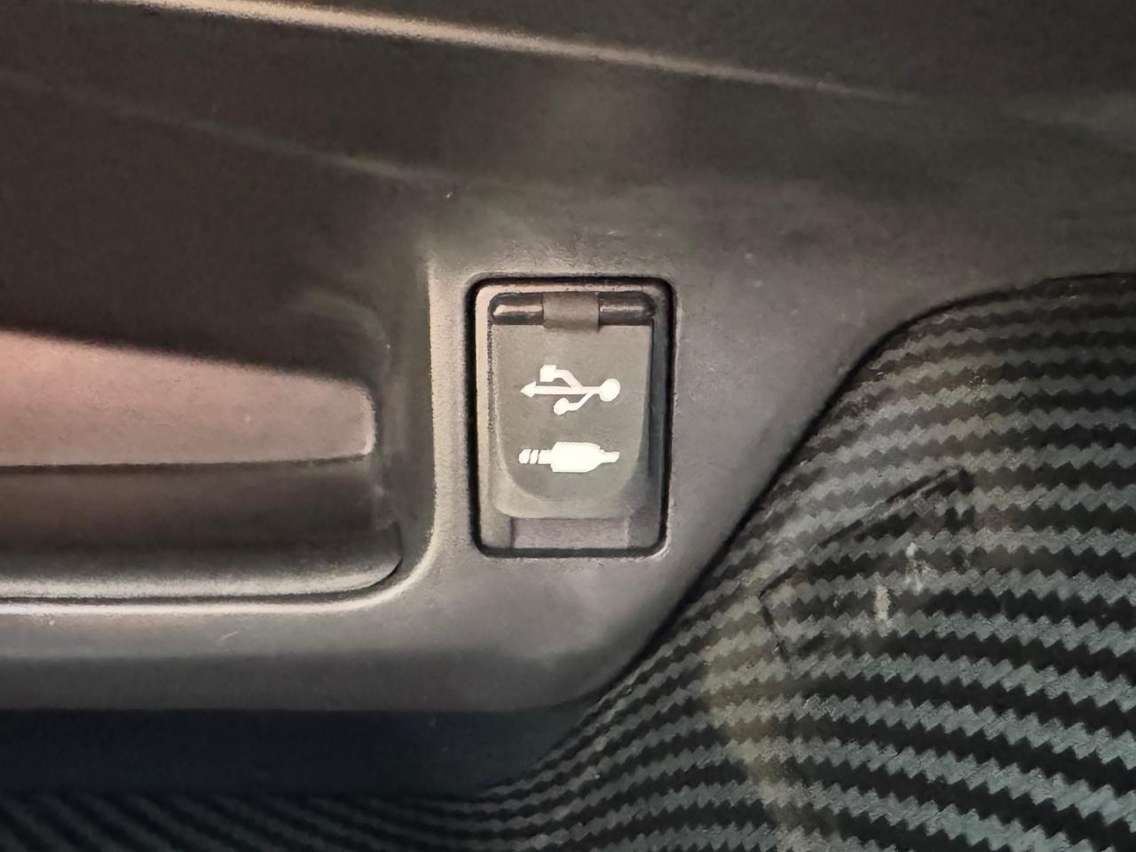 Toyota C-HR LE 2019