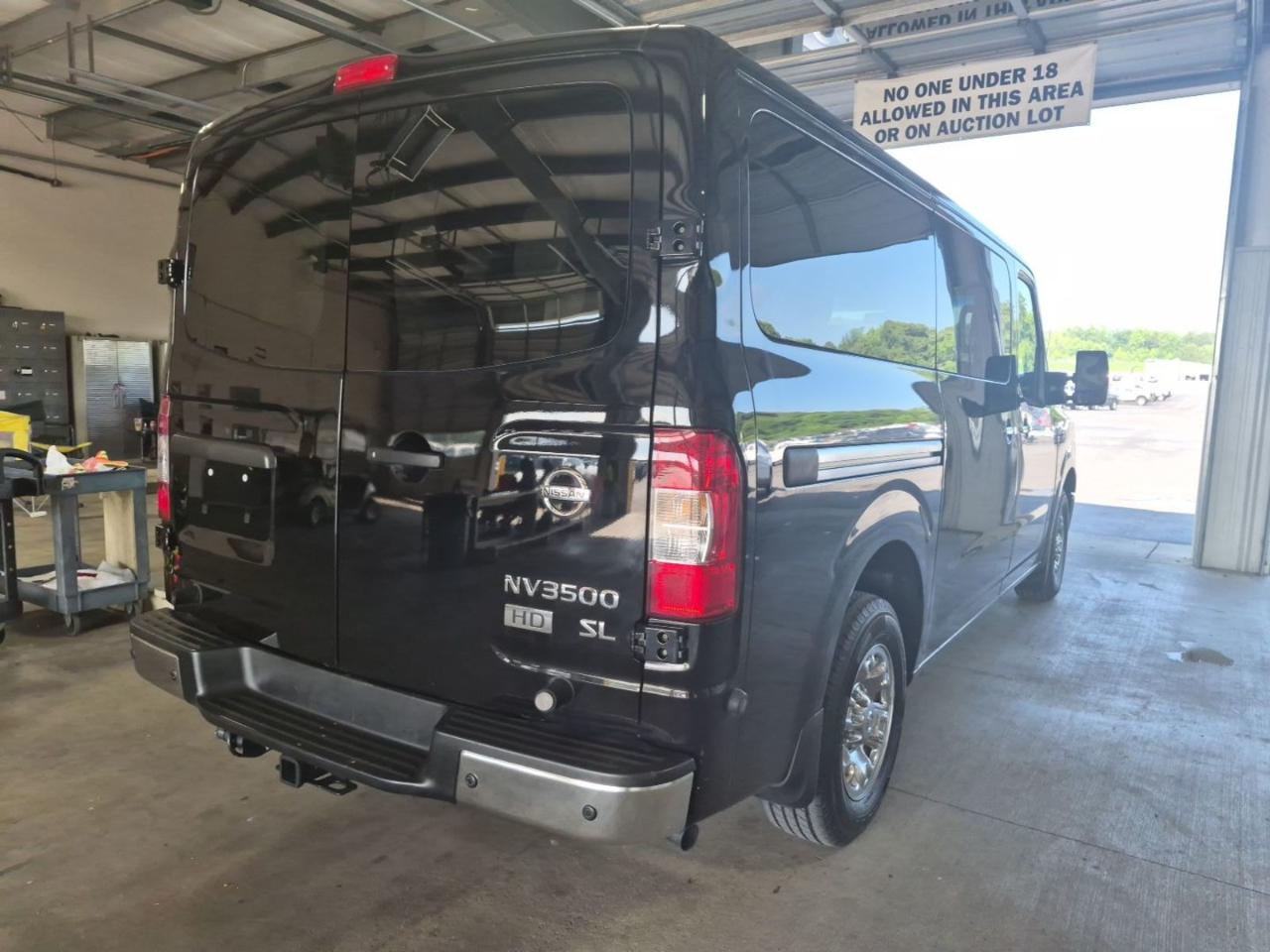 Nissan NV Passenger NV3500 HD SL V8 2015