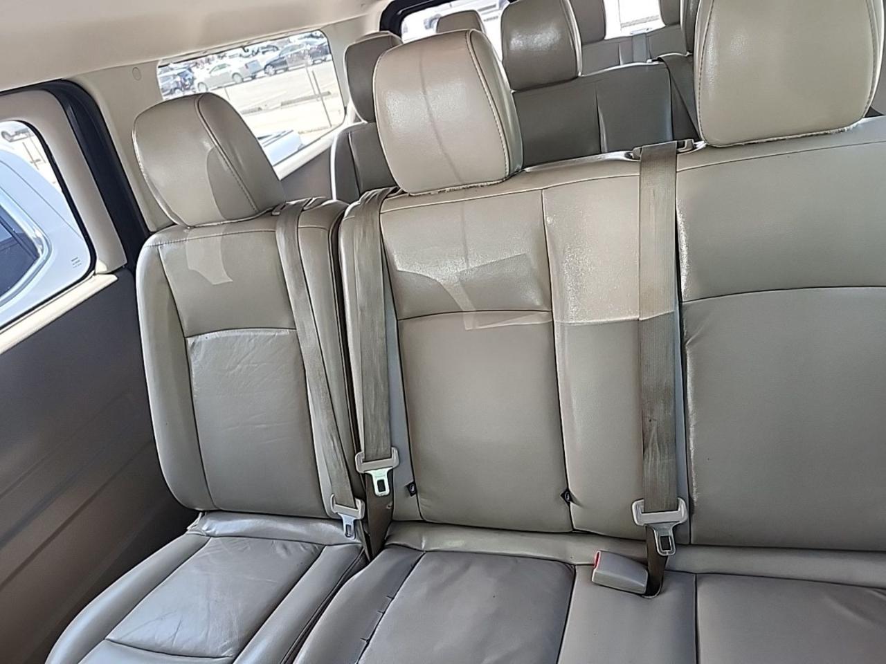 Nissan NV Passenger NV3500 HD SL V8 2015