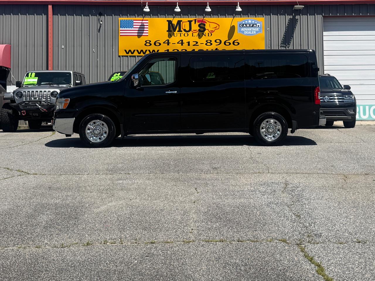 Nissan NV Passenger  2015