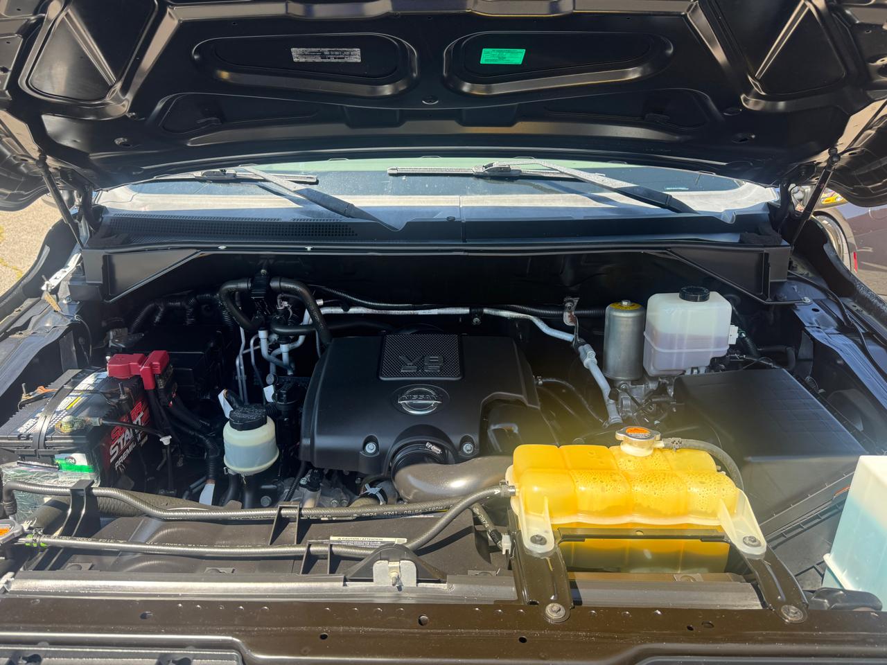 Nissan NV Passenger  2015