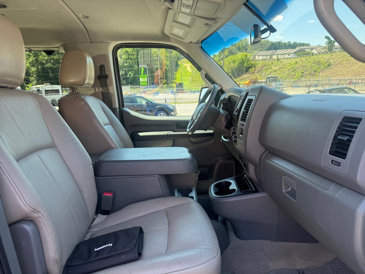 Nissan NV Passenger  2015