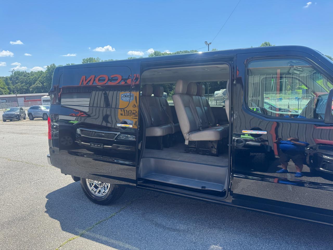 Nissan NV Passenger  2015