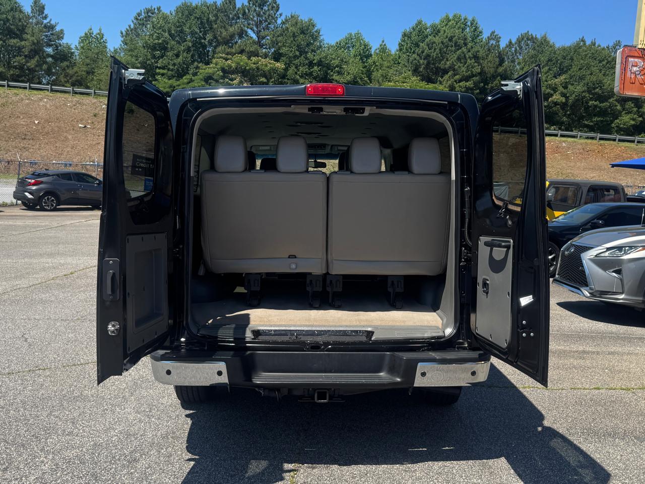 Nissan NV Passenger  2015