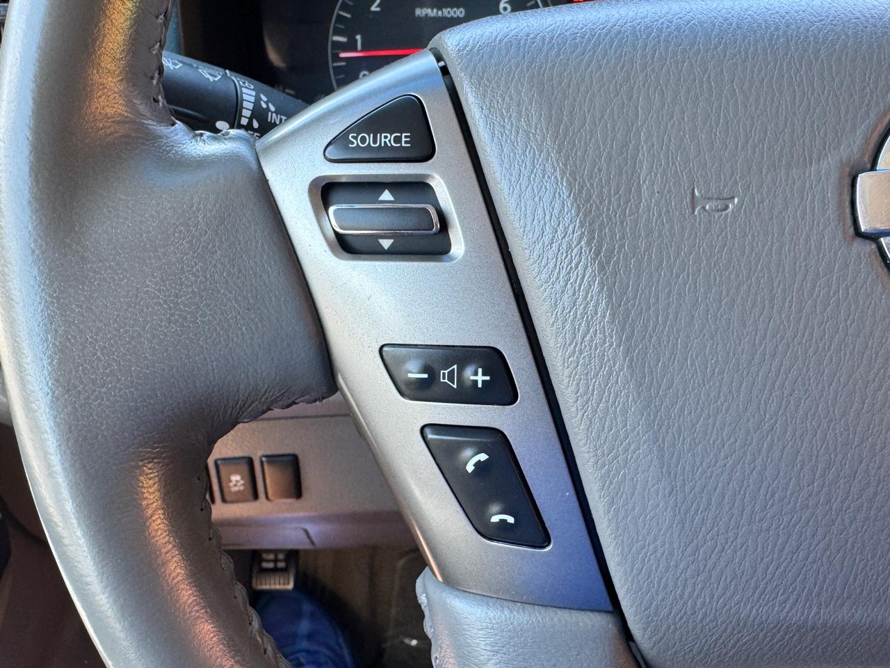 Nissan NV Passenger  2015
