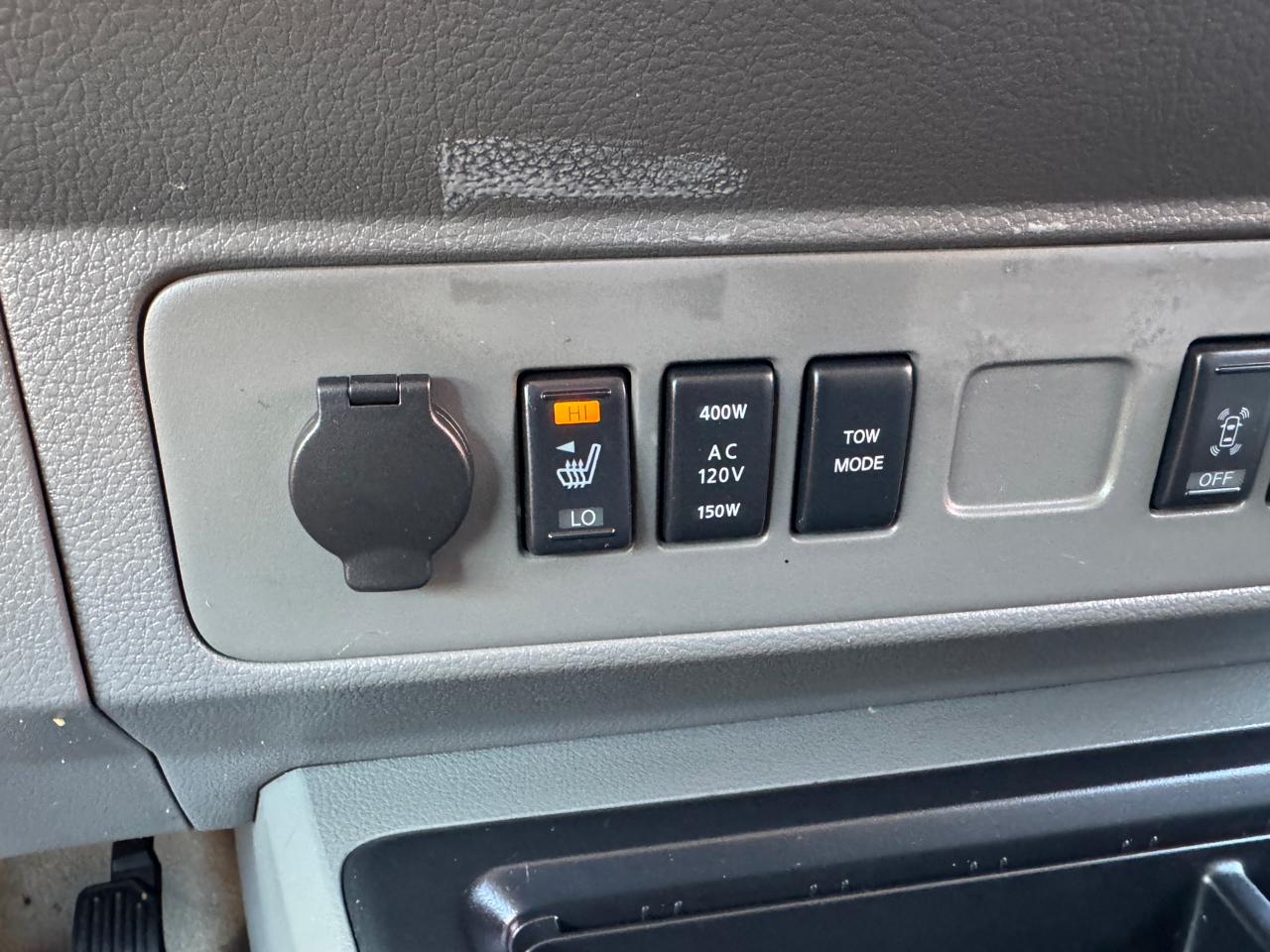 Nissan NV Passenger  2015