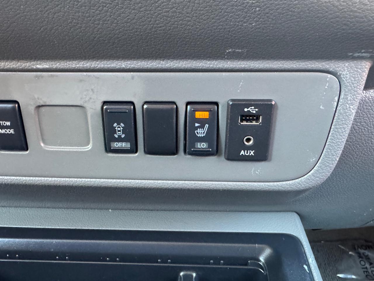 Nissan NV Passenger  2015
