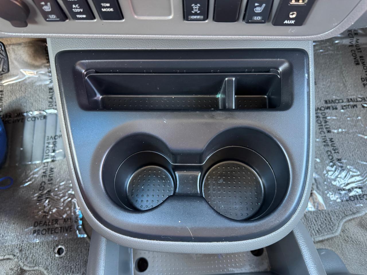 Nissan NV Passenger  2015
