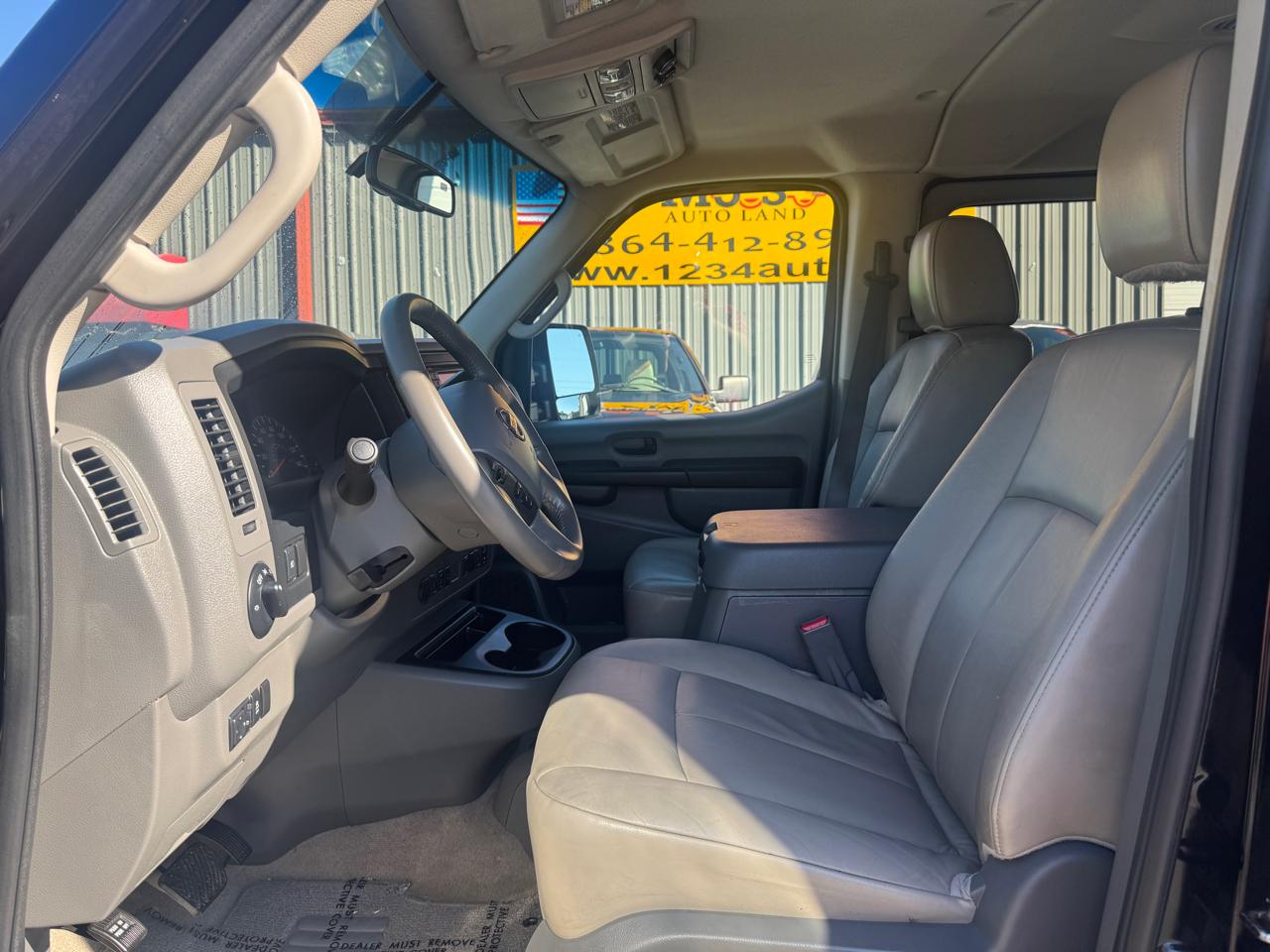 Nissan NV Passenger  2015
