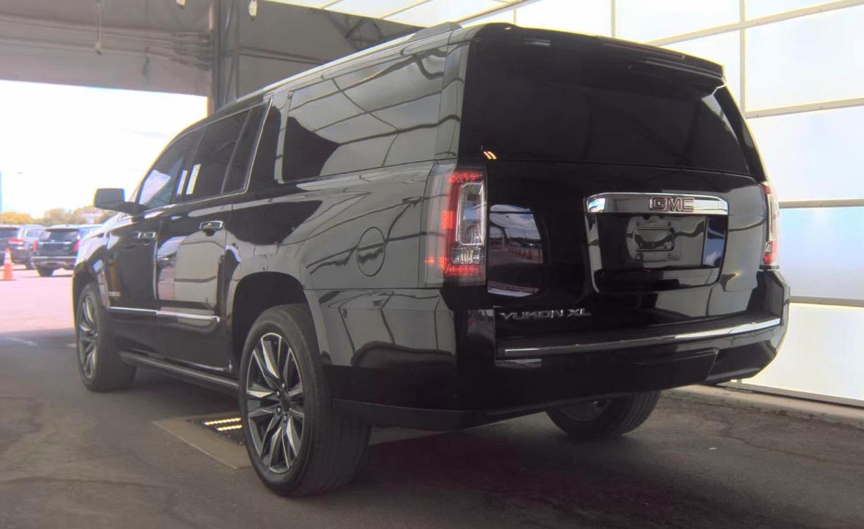 GMC Yukon XL Denali 4WD 2018