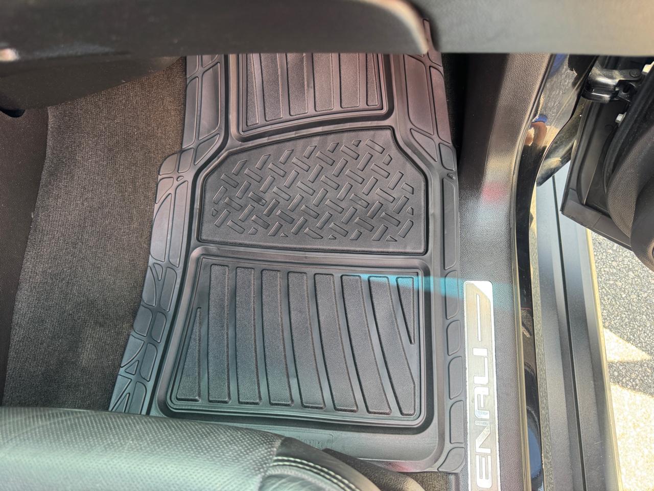 GMC Yukon XL Denali 4WD 2018