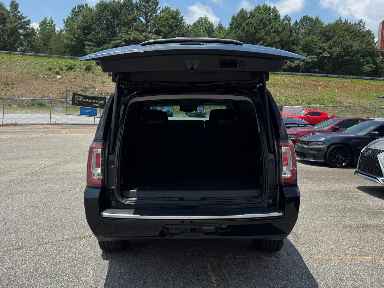 GMC Yukon XL Denali 4WD 2018