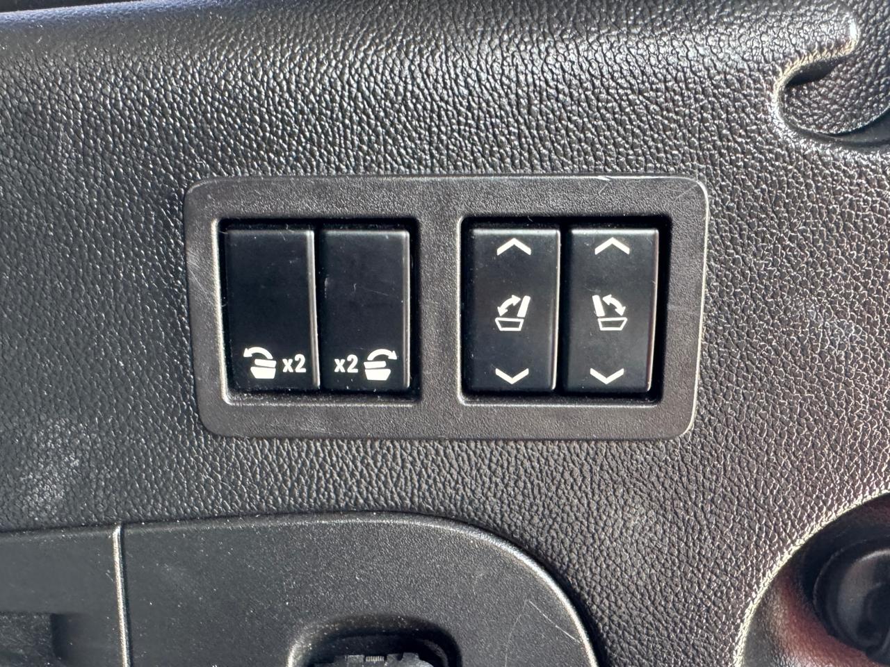 GMC Yukon XL Denali 4WD 2018