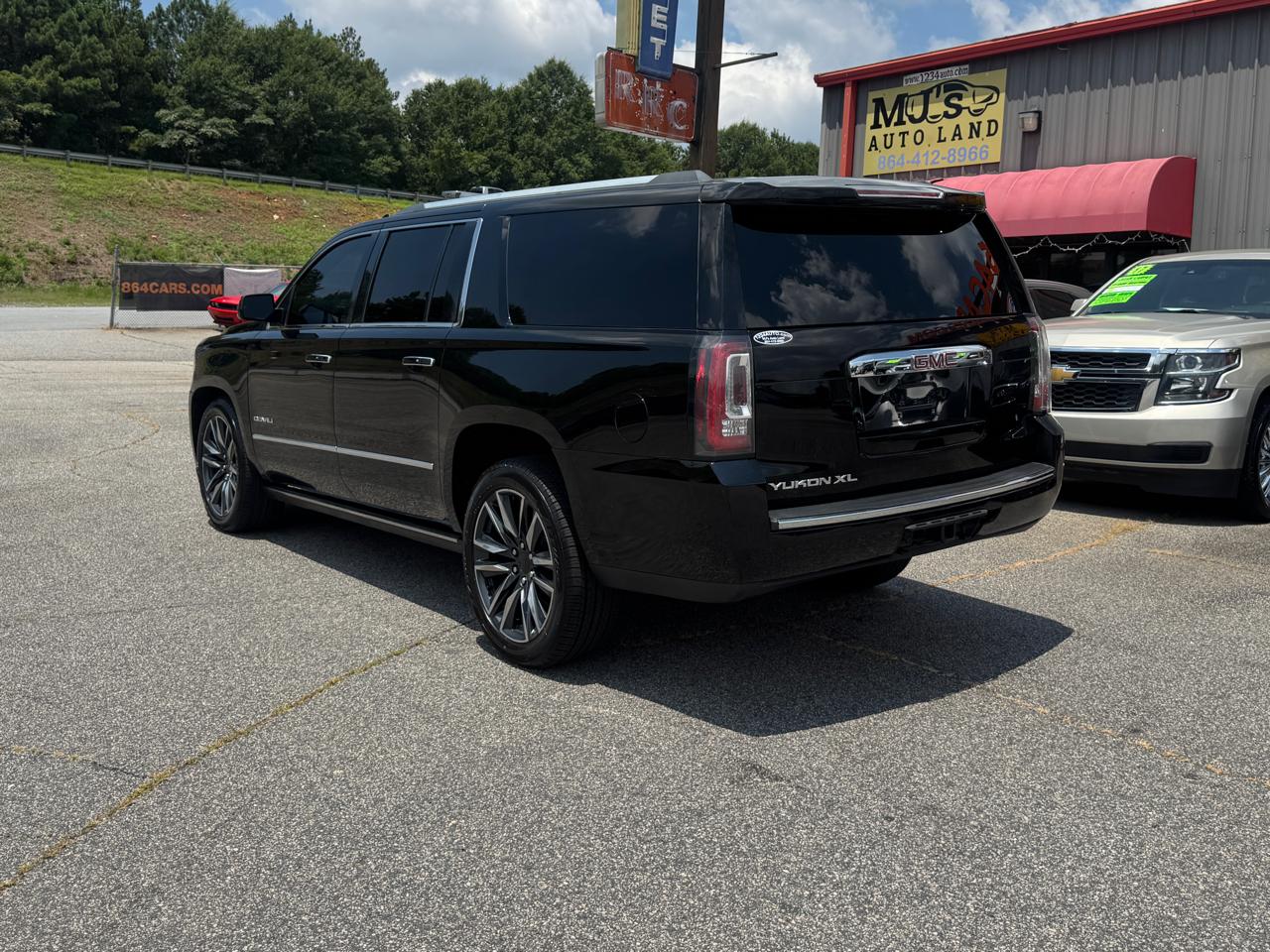 GMC Yukon XL Denali 4WD 2018