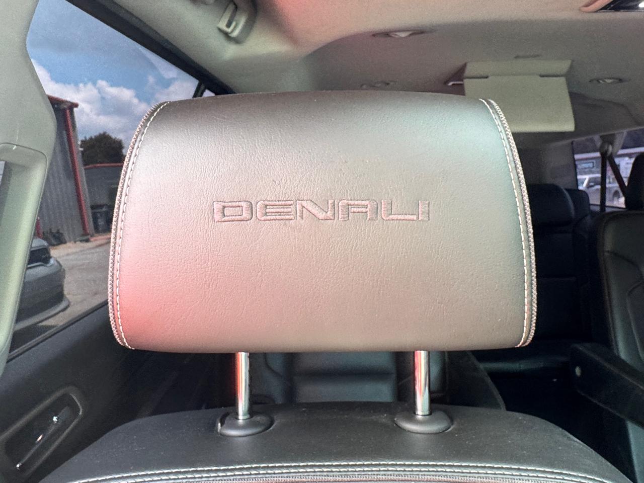 GMC Yukon XL Denali 4WD 2018