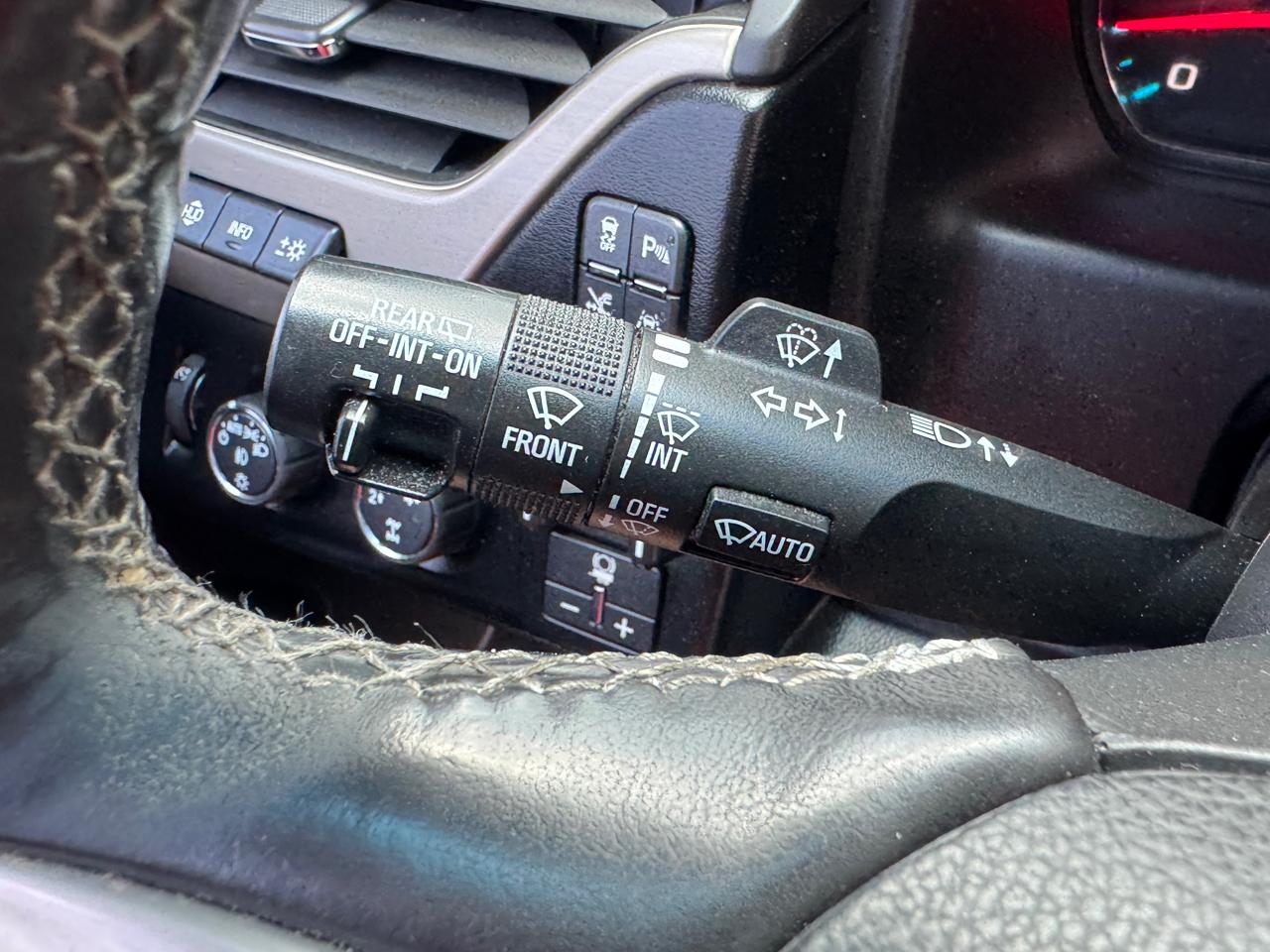 GMC Yukon XL Denali 4WD 2018