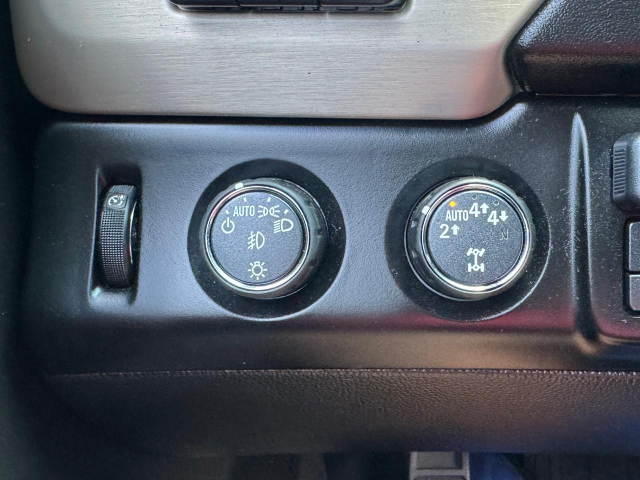 GMC Yukon XL Denali 4WD 2018