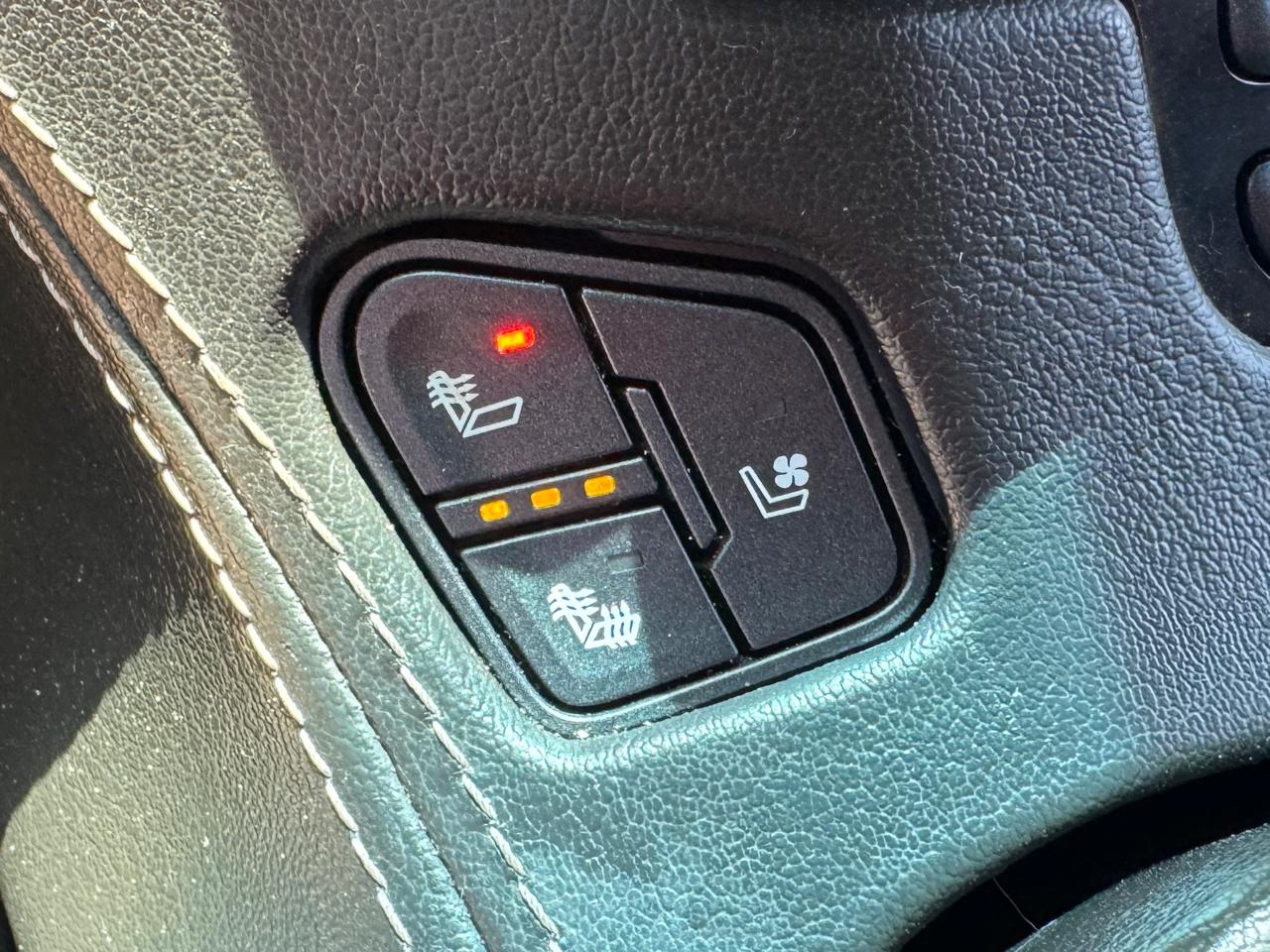GMC Yukon XL Denali 4WD 2018
