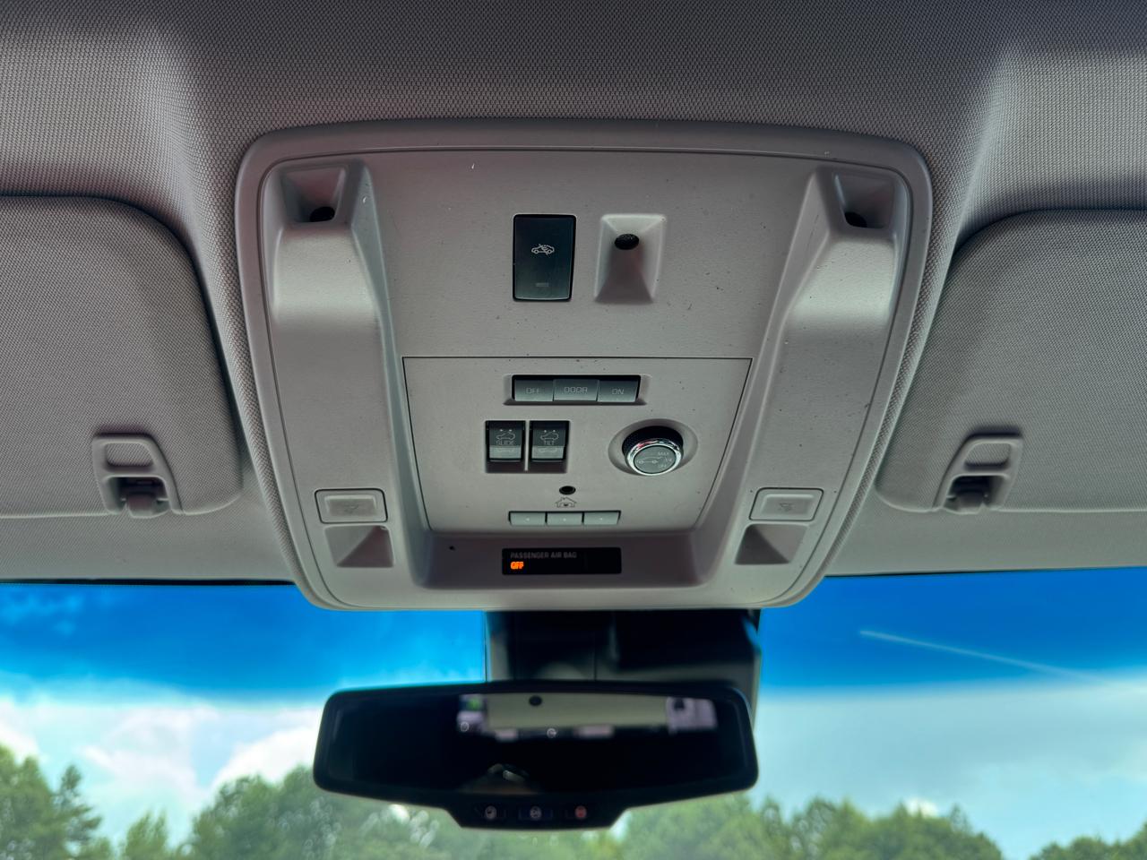 GMC Yukon XL Denali 4WD 2018