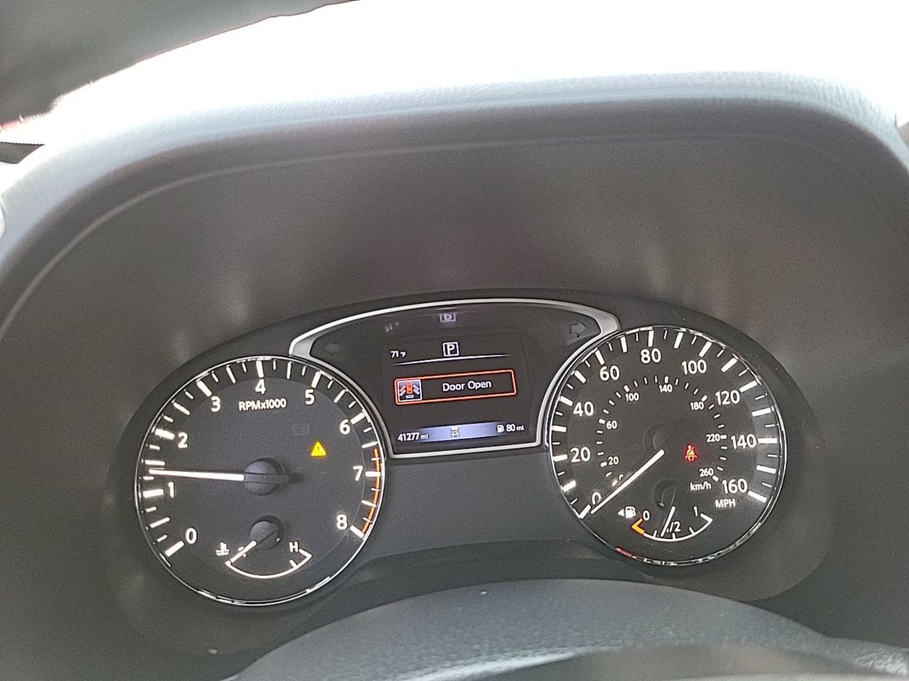 Nissan Pathfinder S 2020