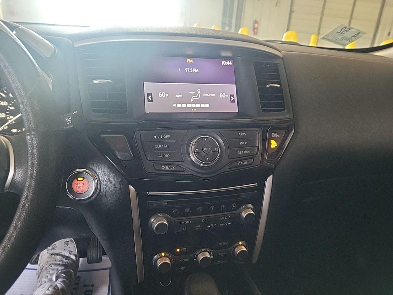Nissan Pathfinder S 2020